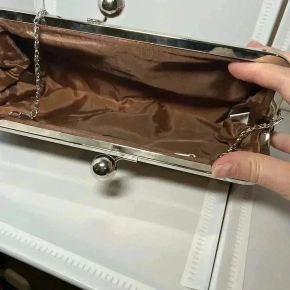 Bijoux Terner Brown Women’s Handbag Clutch Faux Leather Silver Chain Purse - Picture 3 of 6